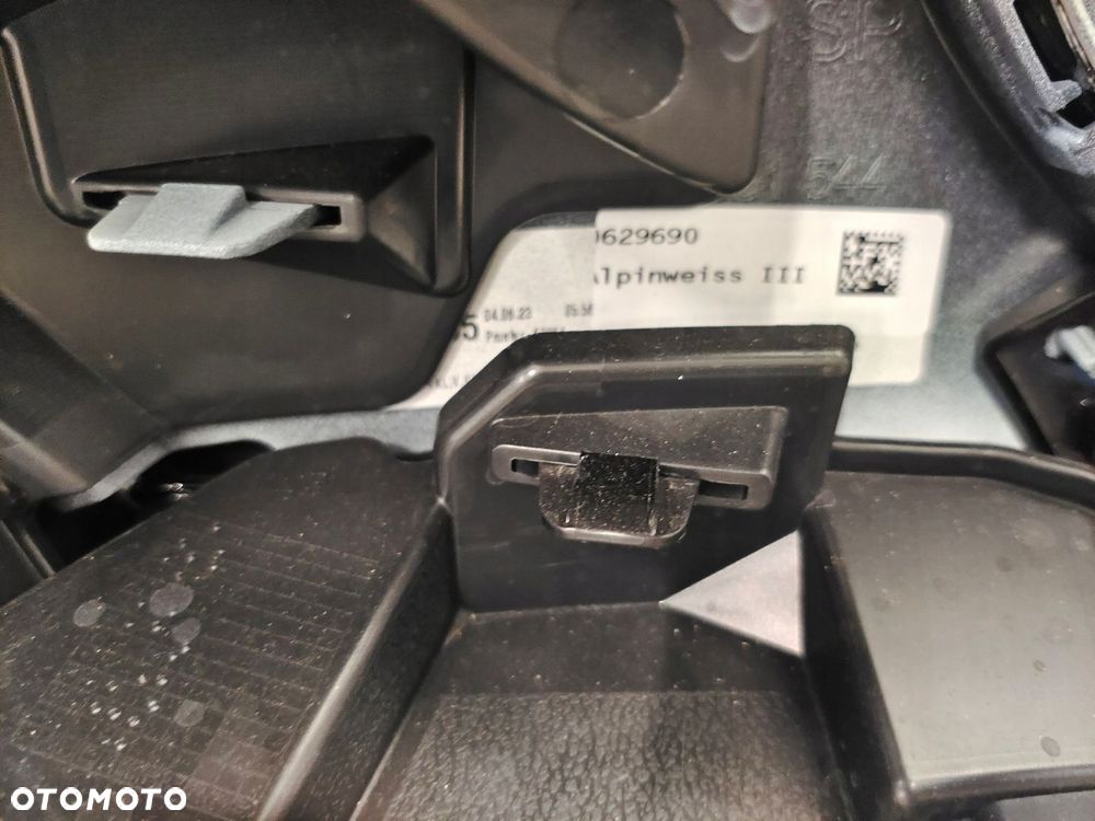 BMW G70 ZDERZAK PRZÓD 6PDC M-PAKIET A300 USA - 10