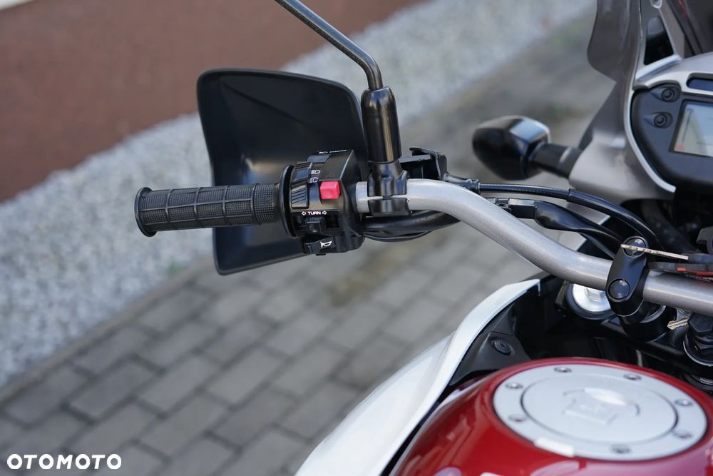 Honda XL - 17