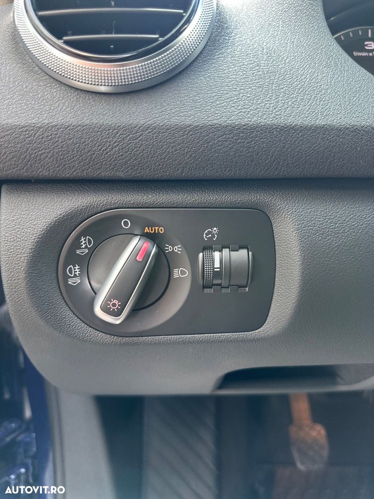 Audi A3 1.6 TDI Sportback DPF S line Sportpaket - 19