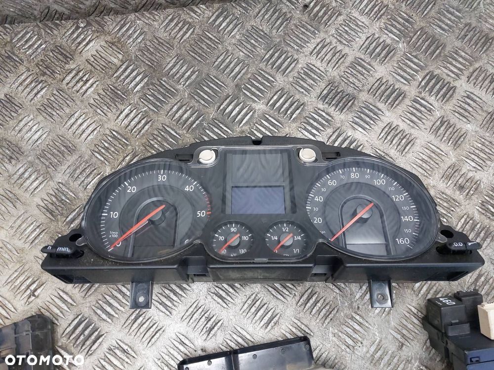 ZESTAW STARTOWY PASSAT B6 1.9 TDI 03G906021LR 3C0905861D 3C0905843Q - 10