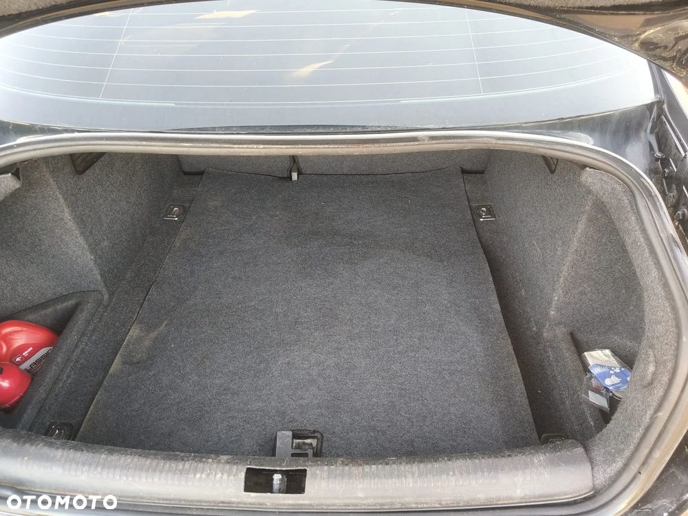 Audi A4 Avant 2.0 TDI Quattro - 9