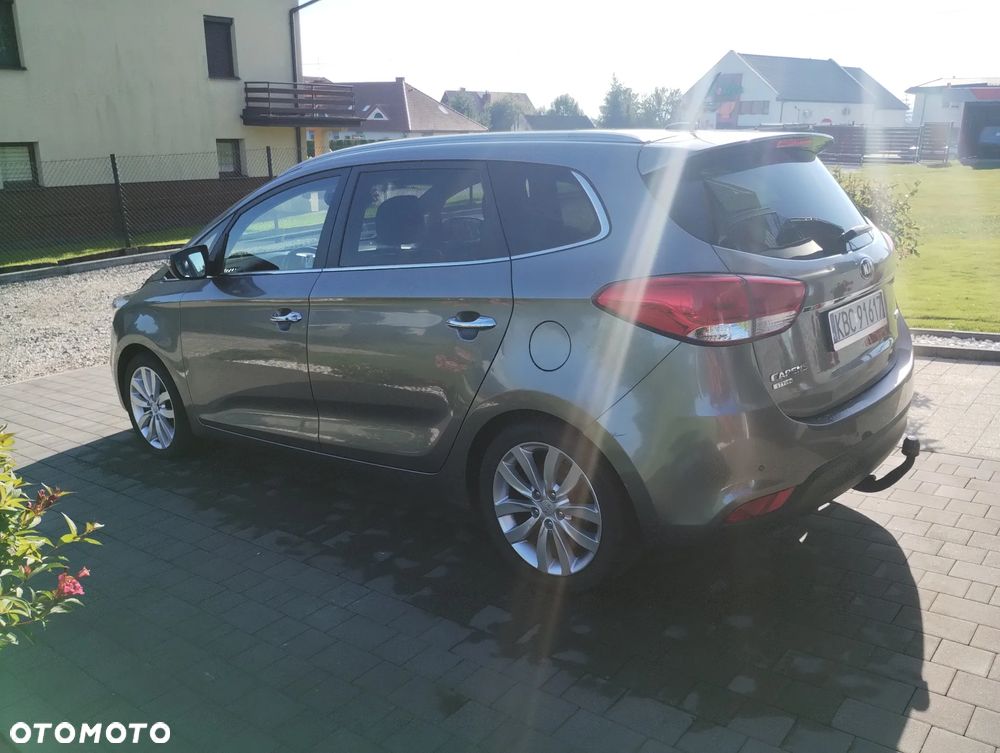Kia Carens 1.7 CRDi XL 7os - 5