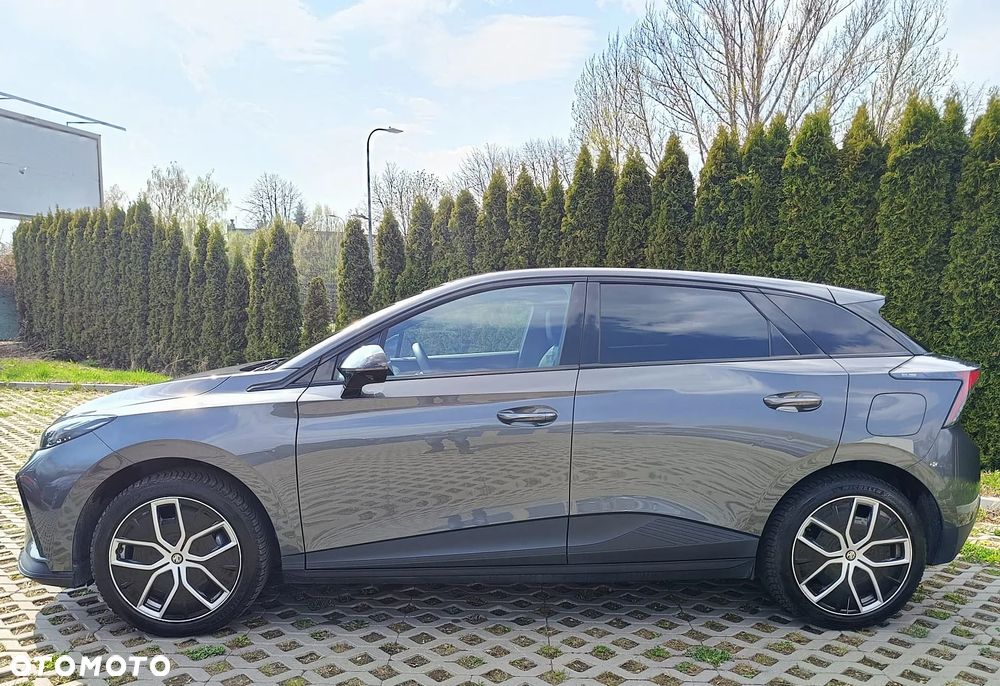 MG 4 Luxury 64 kWh - 5