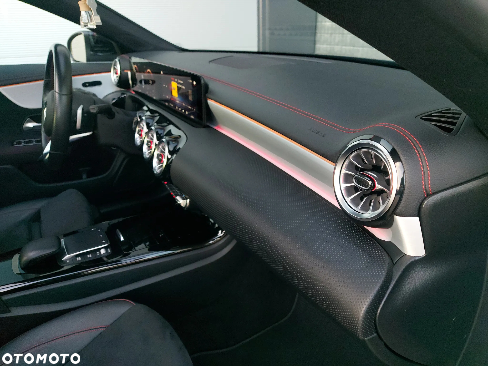 Mercedes-Benz CLA 200 d 8G-DCT AMG Line - 19