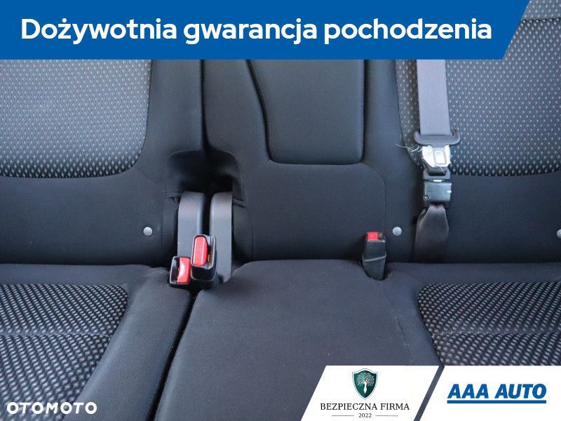 Mitsubishi Outlander - 11