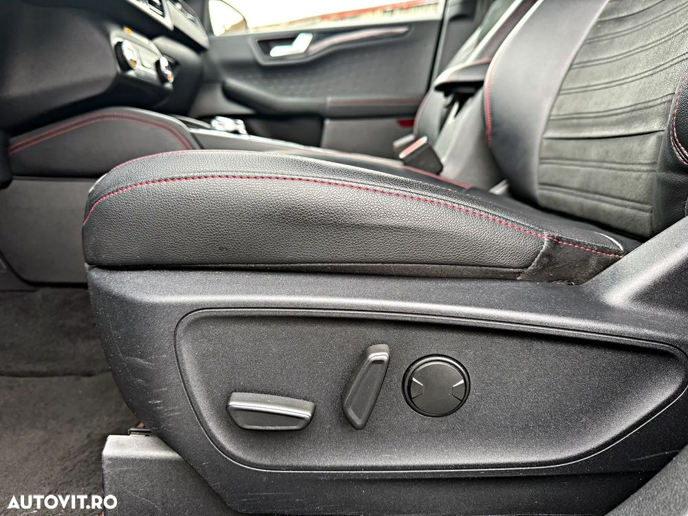 Ford Kuga 2.5 Duratec PHEV ST-LINE X - 23