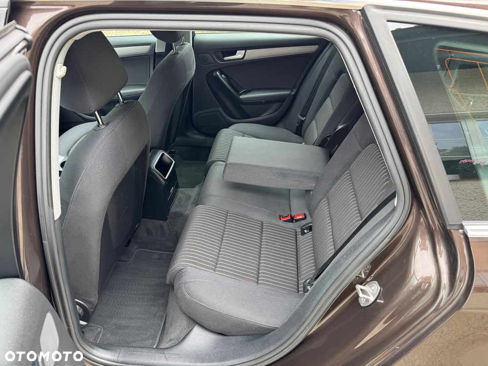 Audi A4 Avant 2.0 TDI DPF clean diesel quattro Ambiente - 10