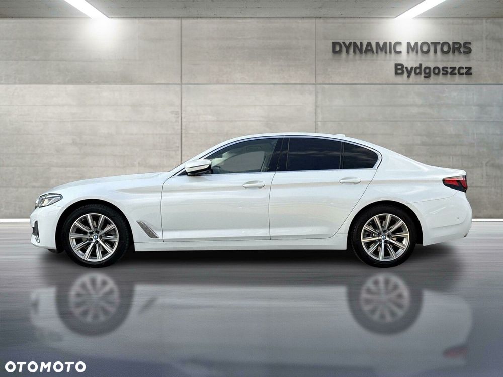 BMW Seria 5 518d Luxury Line - 2