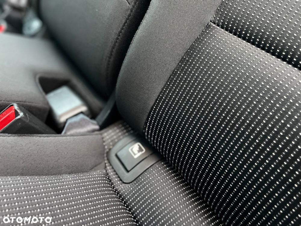 Kia Sportage 1.7 CRDI Business Line L 2WD - 29