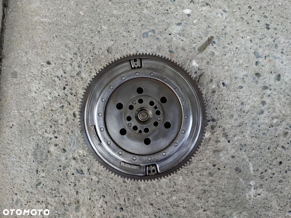 KOŁO DWUMASOWE 2.0 D N47D20A EURO 4 BMW E60 E61 E87 E81 E90 E91 E92 E93 - 3