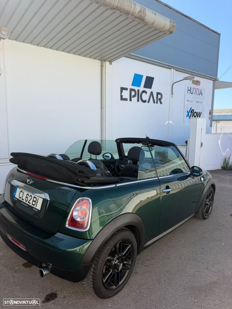 MINI Cabrio Cooper Auto - 24