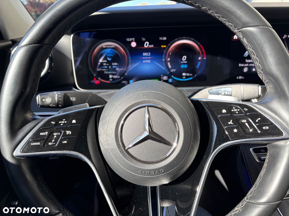 Mercedes-Benz Klasa E - 24