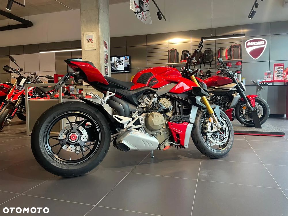 Ducati Streetfighter V4 - 4