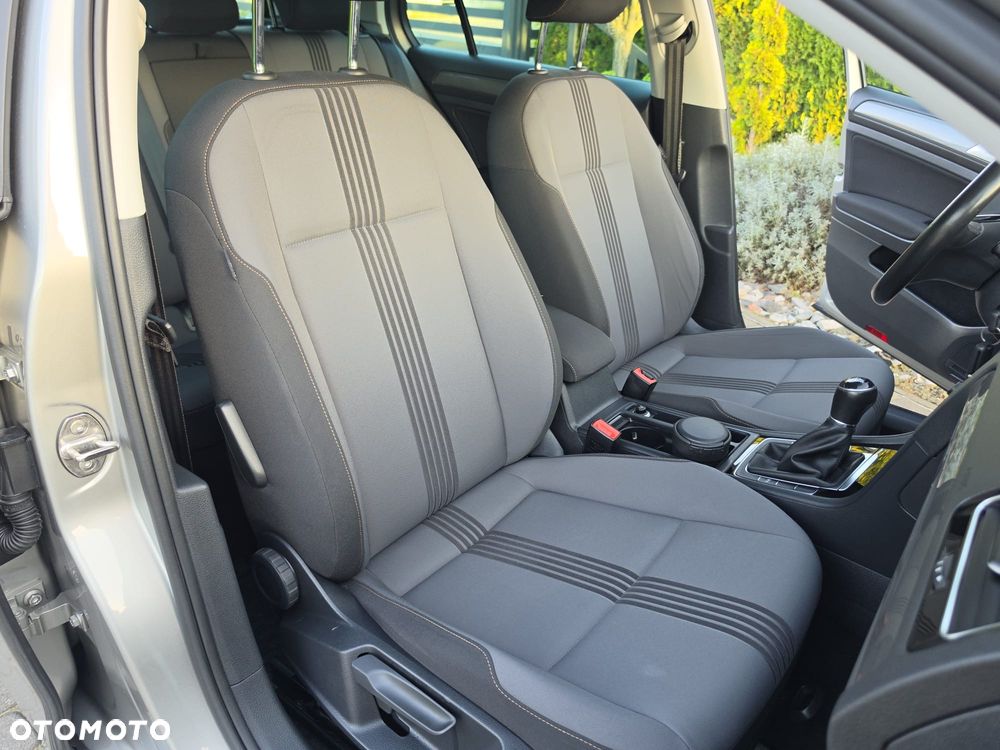 Volkswagen Golf - 18