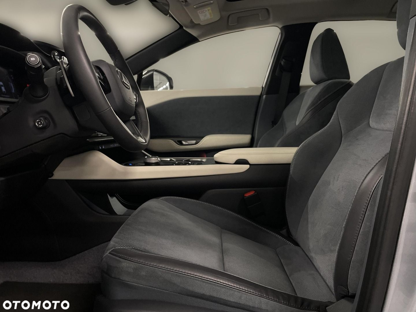Lexus RZ 450e Omotenashi DIRECT4 - 9