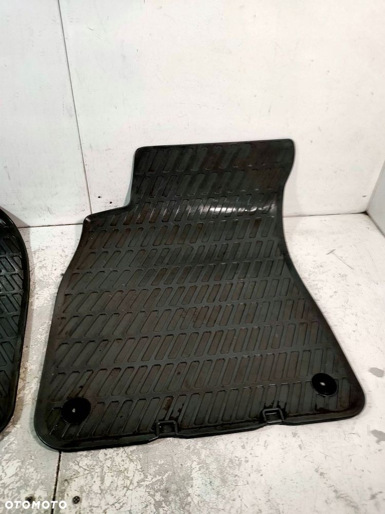 komplet dywaników gumowe przód audi a4 b6 b7 8e1061501 orginał szare swing - 2
