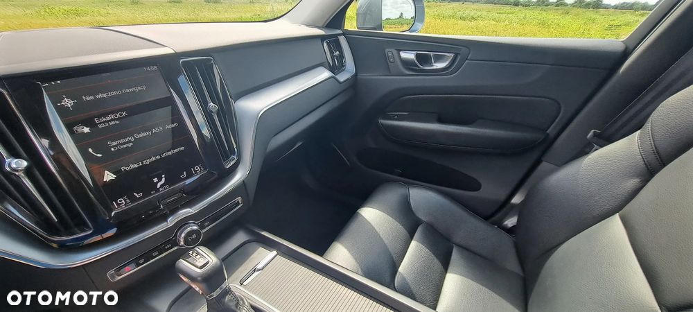 Volvo XC 60 T5 AWD Momentum - 11