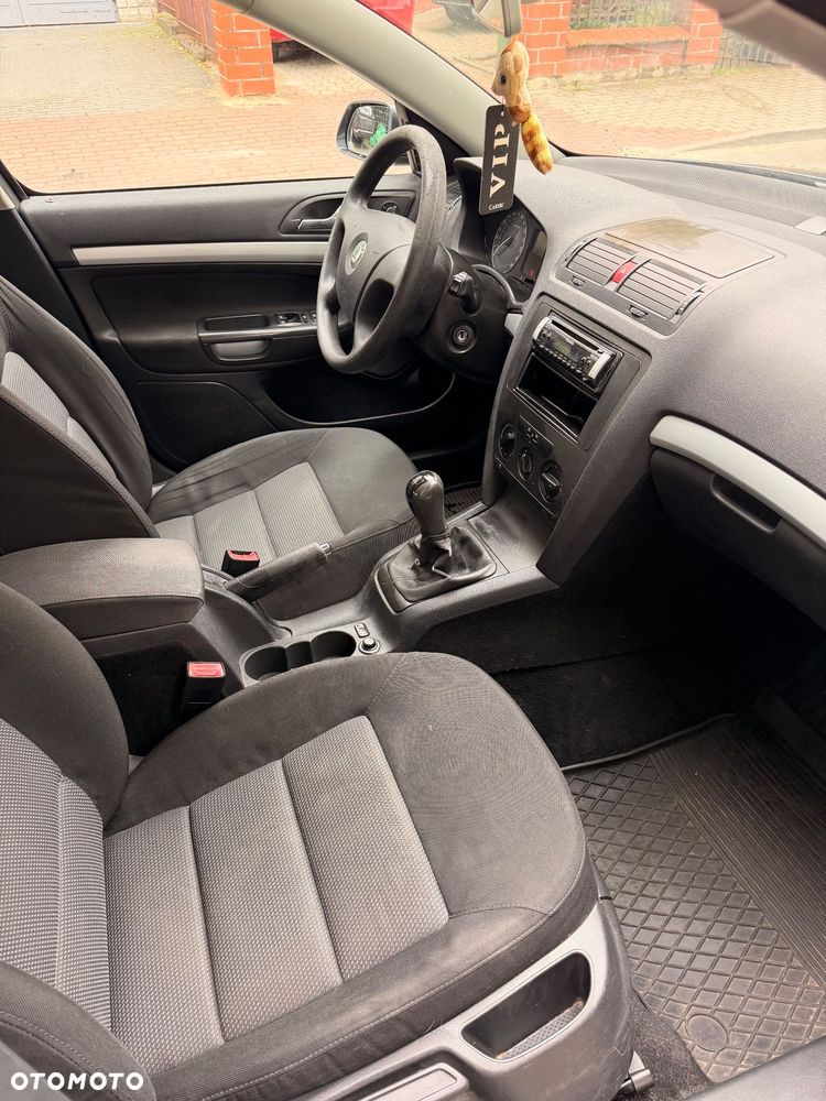 Skoda Octavia 1.6 Classic - 3
