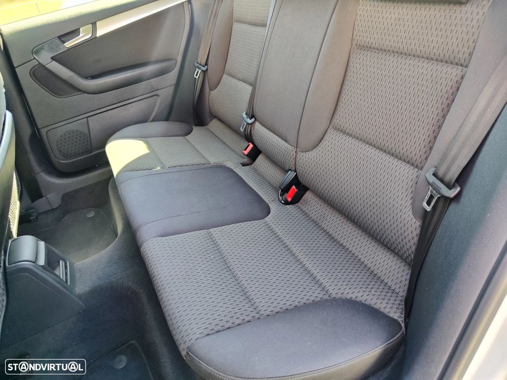 Audi A3 Sportback 1.6 TDI Attraction S-Tronic - 12