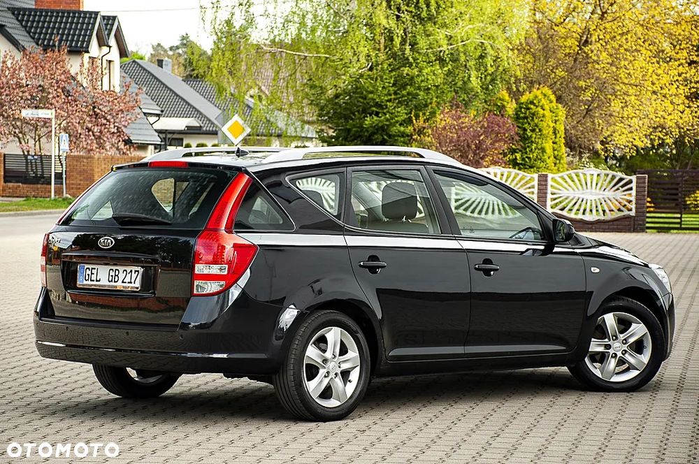 Kia Ceed 1.6 CVVT Dream-Team Edition - 8