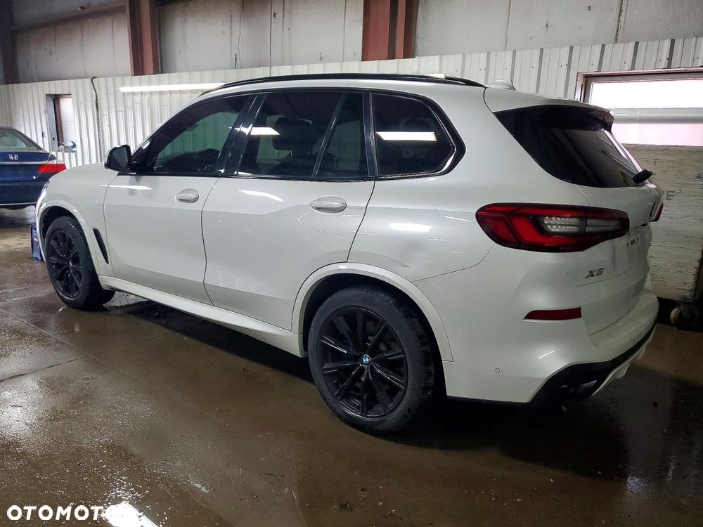 BMW X5 xDrive50i - 3