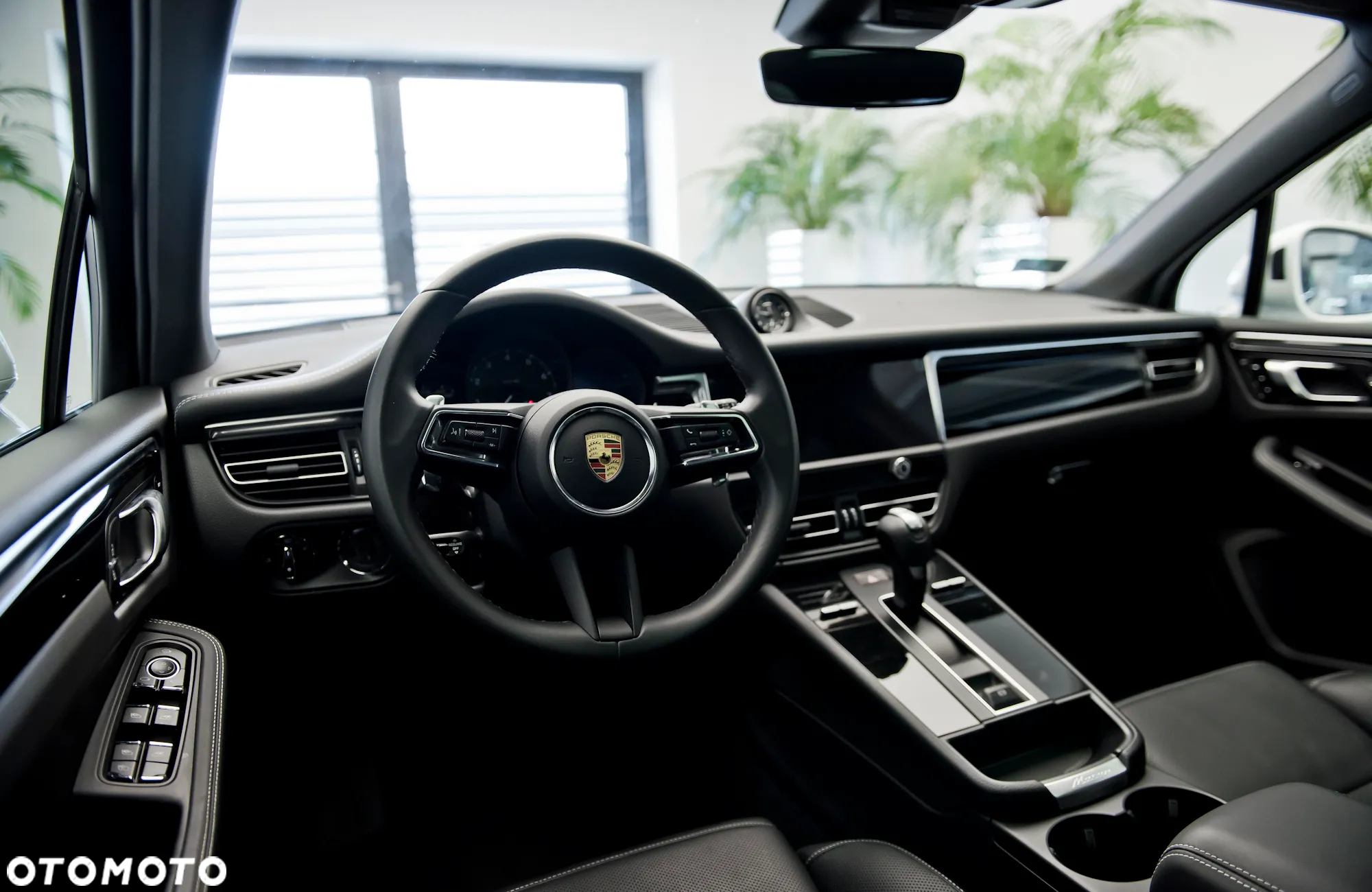 Porsche Macan Standard - 10