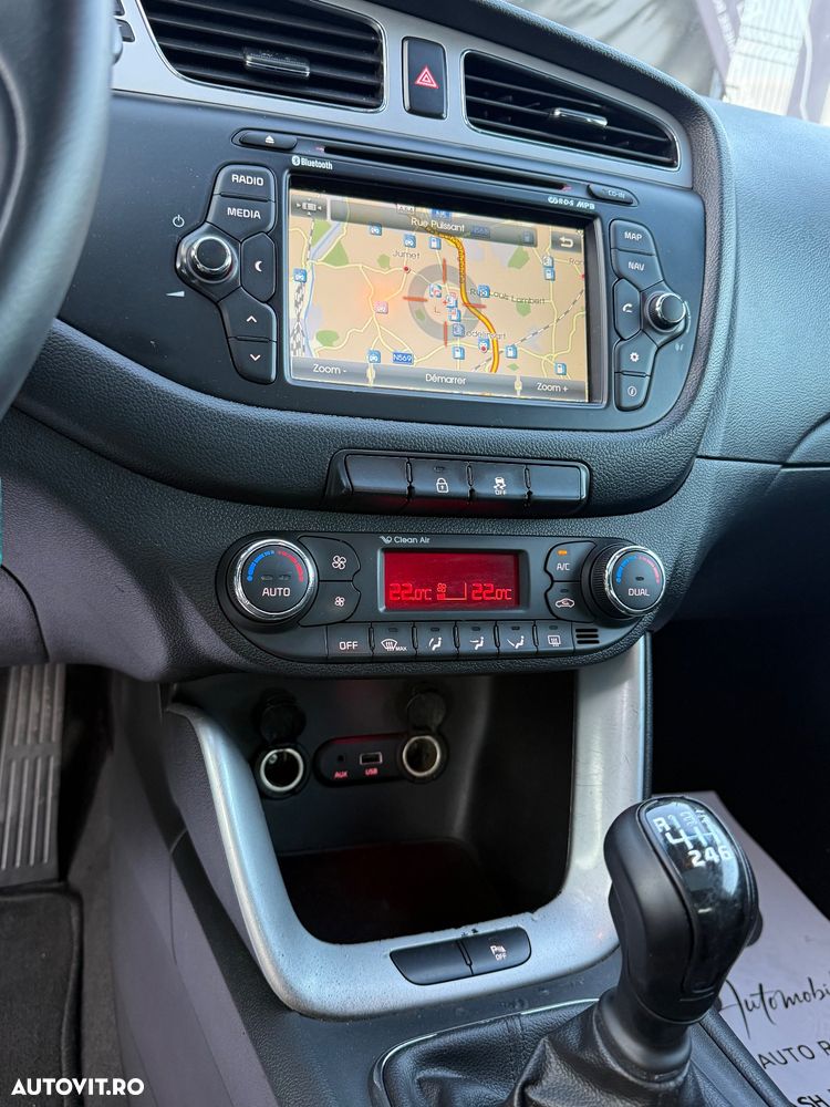 Kia Ceed 1.6 CRDi 128 ISG SW Dream-Team Edition - 8