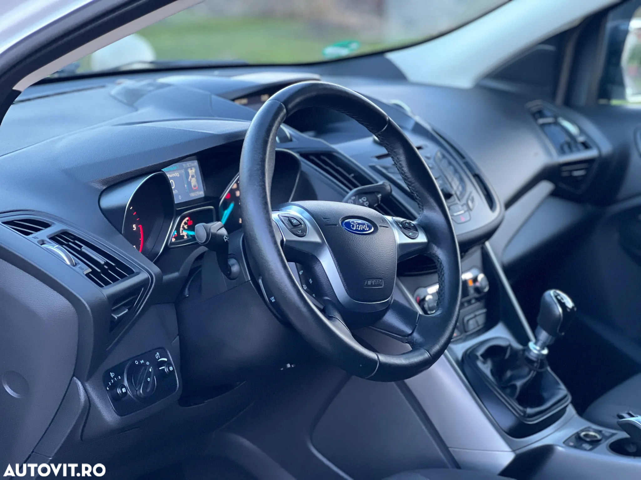 Ford Kuga 2.0 TDCi 2WD ST-Line - 11