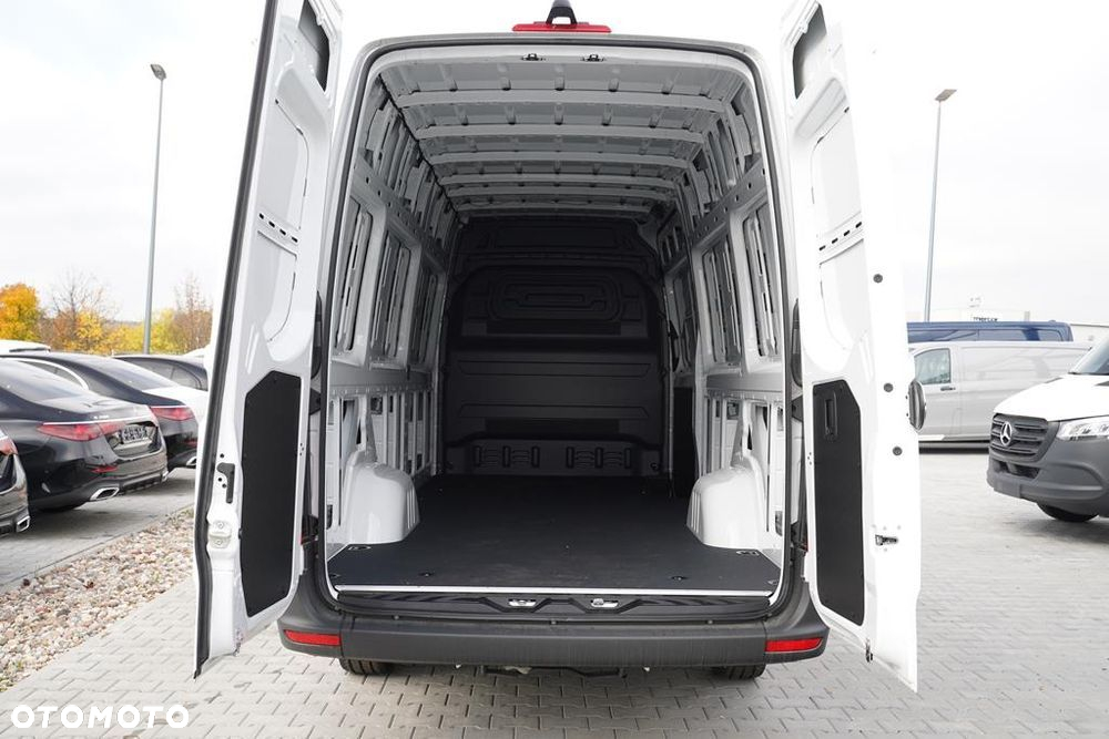 Mercedes-Benz Sprinter - 7