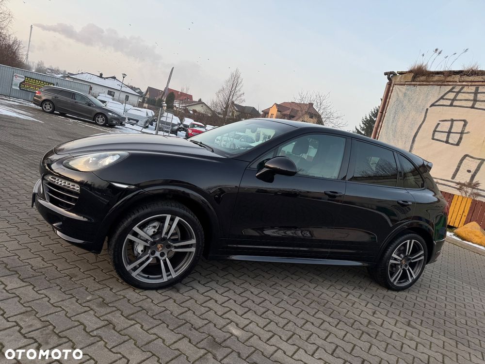 Porsche Cayenne Platinum Edition - 8