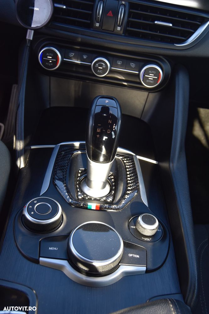 Alfa Romeo Giulia 2.2 JTDM Aut. - 11