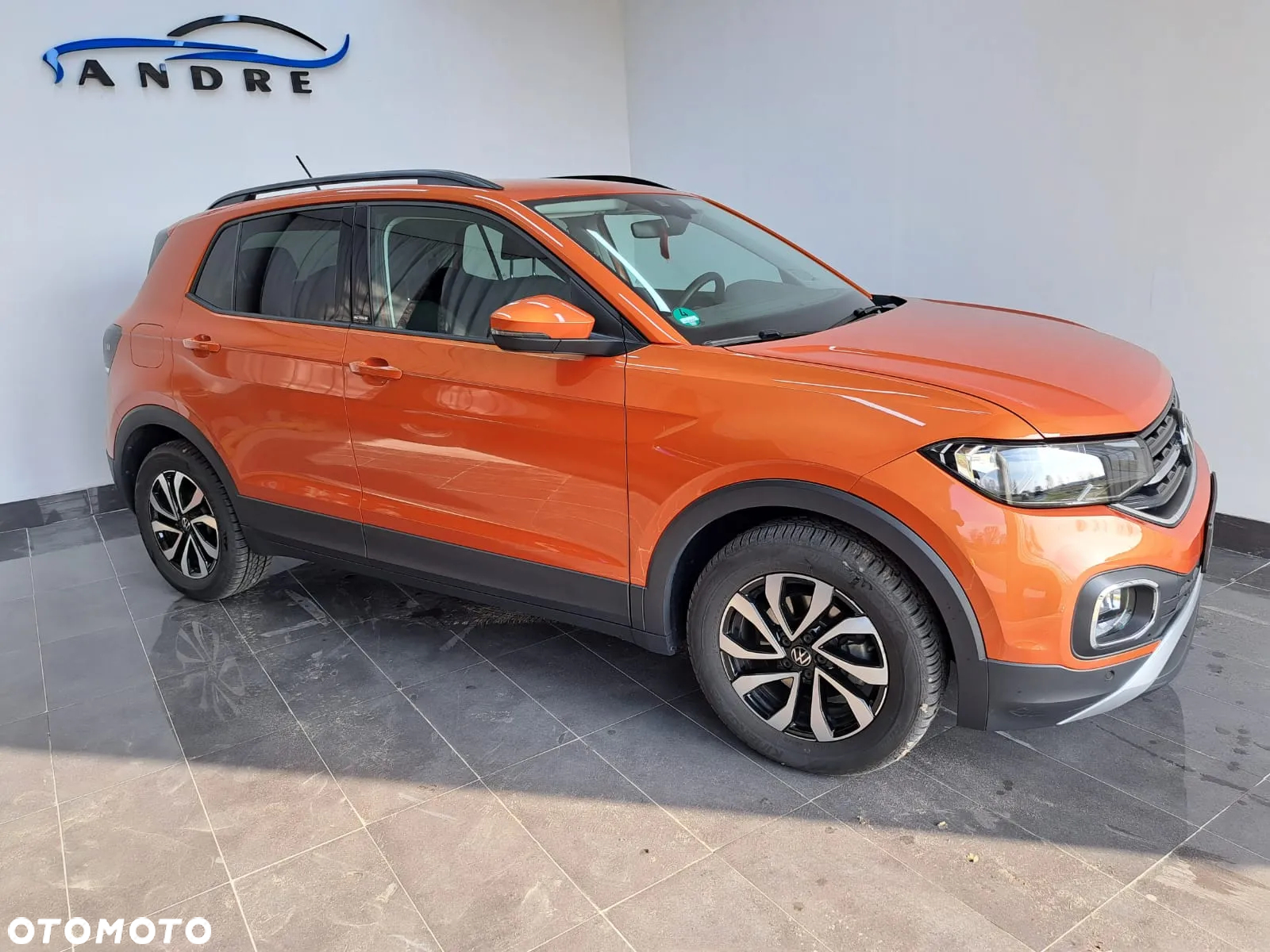 Volkswagen T-Cross 1.0 TSI Active DSG - 2