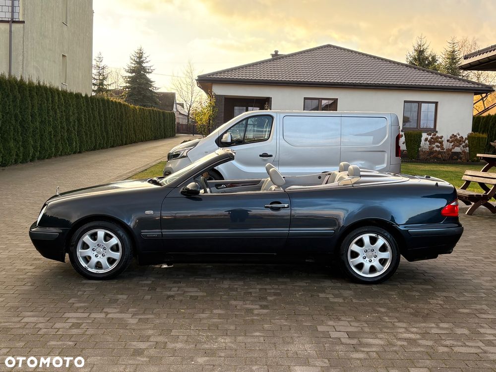 Mercedes-Benz CLK - 8