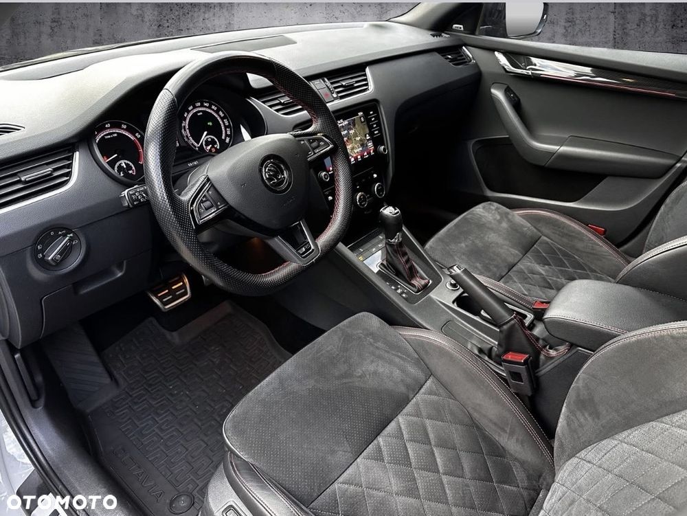 Skoda Octavia 2.0 TSI GPF RS 245 DSG - 11