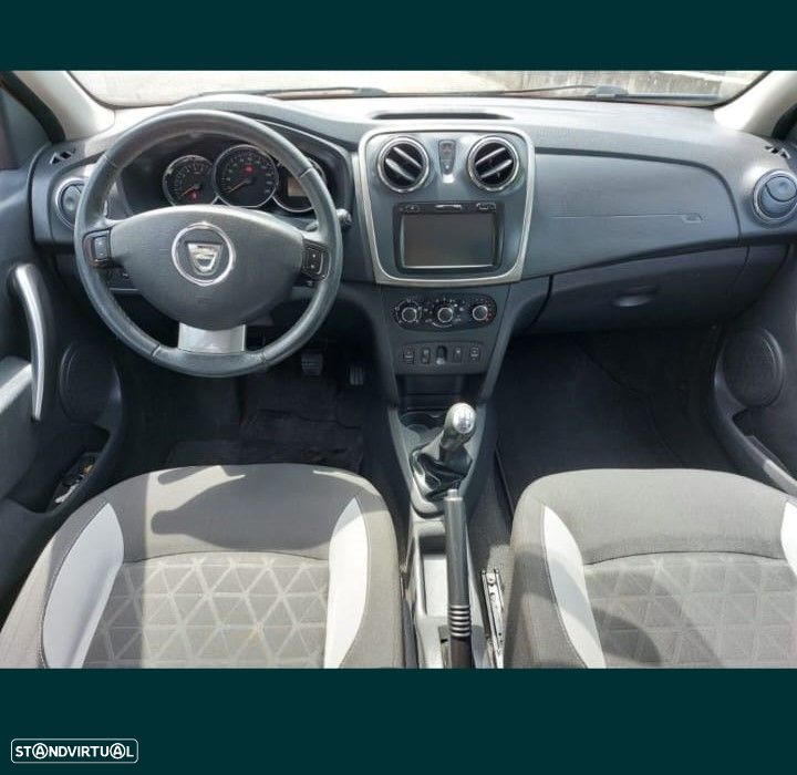 Dacia Sandero Stepway dCi 90 (S&S) Essential - 7