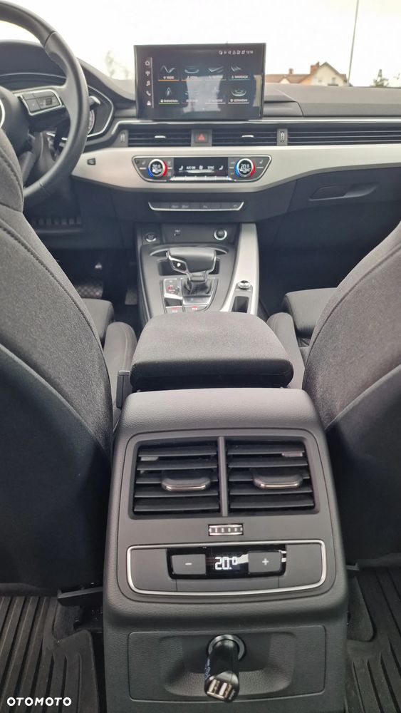 Audi A4 Limousine 35 TFSI mHEV Advanced S tronic - 17