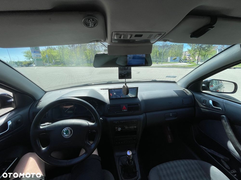 Skoda Octavia 1.9 TDI Tour - 12