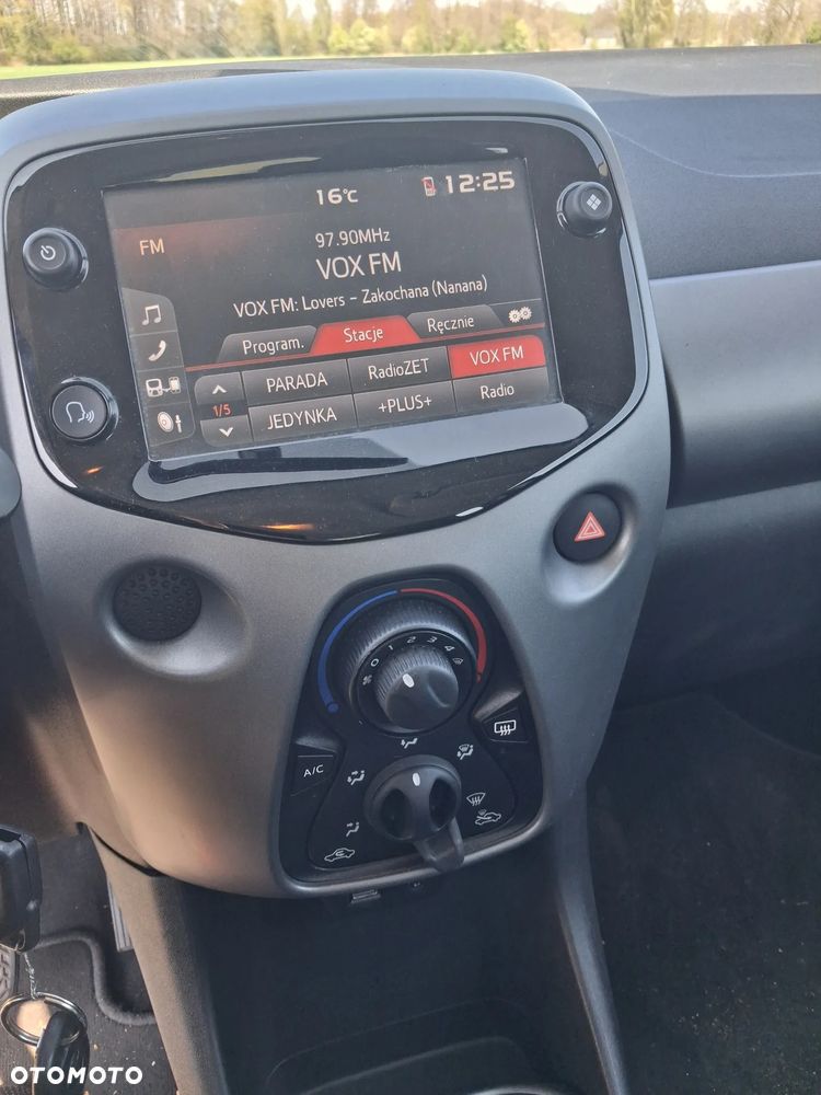 Toyota Aygo x-play - 5