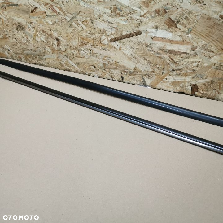 BMW E24 635CSI REKIN EUROPA LISTWY PROGOWE PRAWA/LEWA NR. 51131839489 OEM - 9