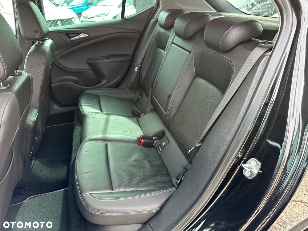 Opel Astra 1.4 T Dynamic - 17