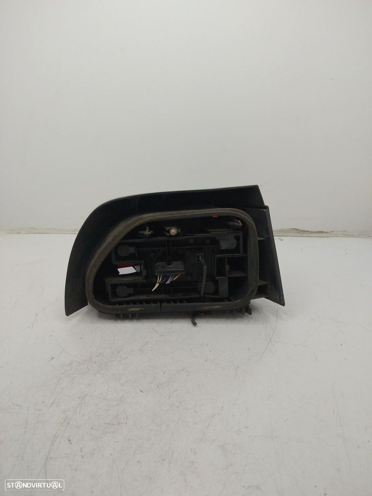 Farolim Stop Esq Renault Clio I (B/C57_, 5/357_) - 3