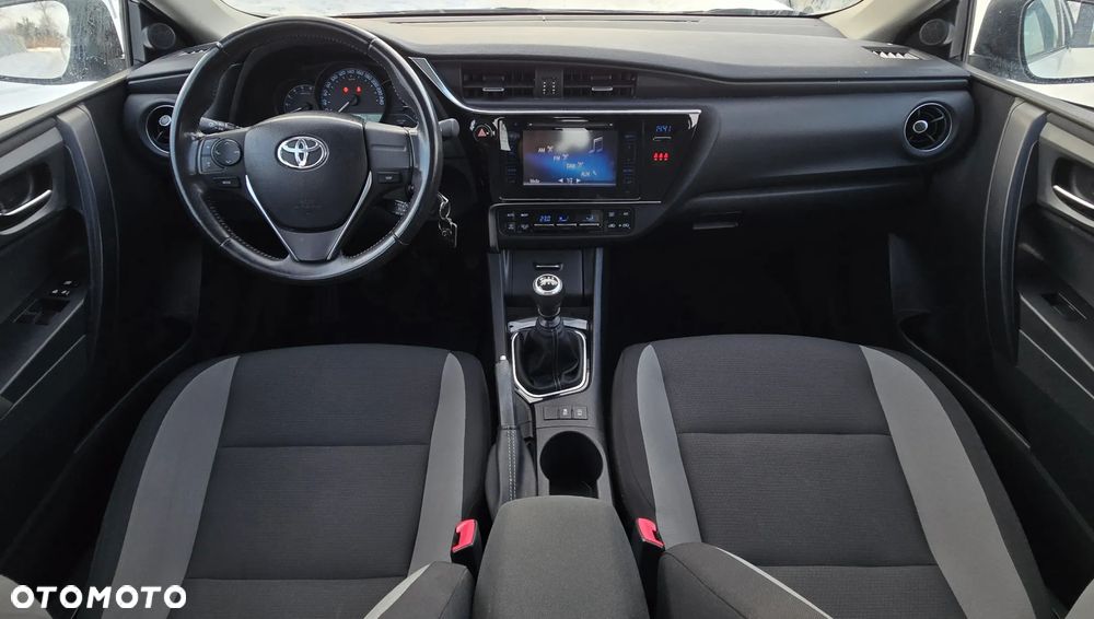 Toyota Auris 1.4 D-4D Active - 5