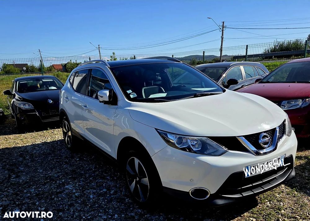 Nissan Qashqai 1.6 DCI N-Connecta - 1