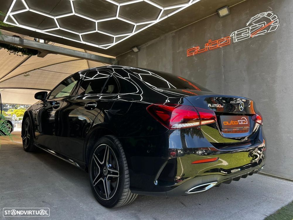 Mercedes-Benz A 250 Limousine e AMG Line - 4