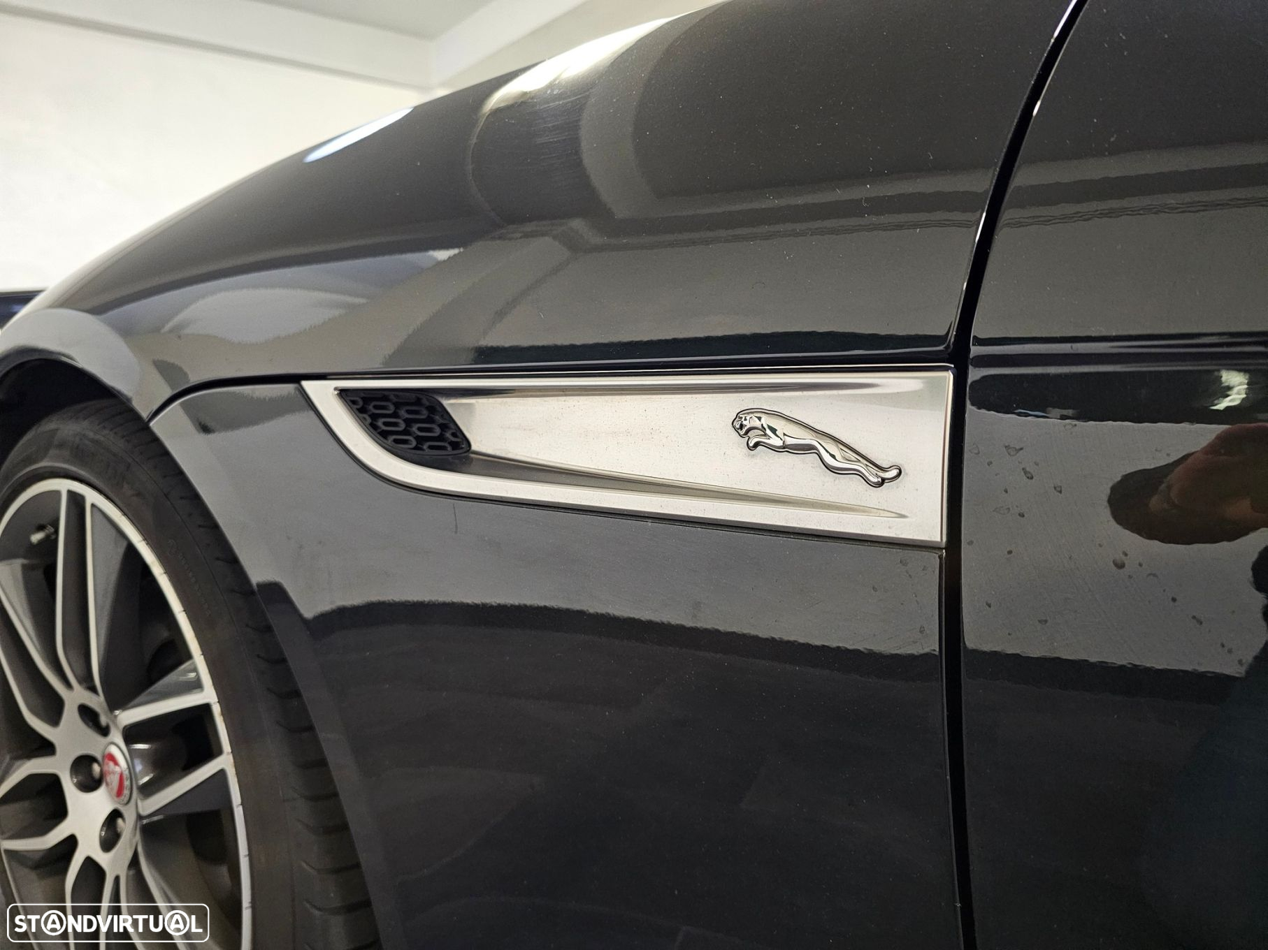 Jaguar F-Type 2.0 i4 R-Dynamic Black - 32