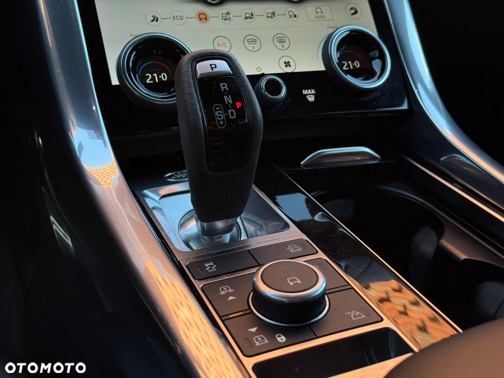 Land Rover Range Rover Sport - 17