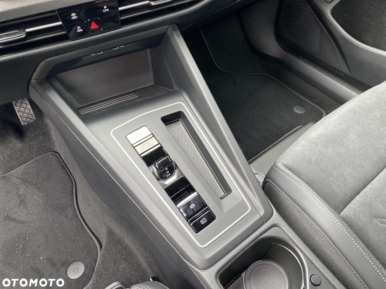 Volkswagen Golf - 15