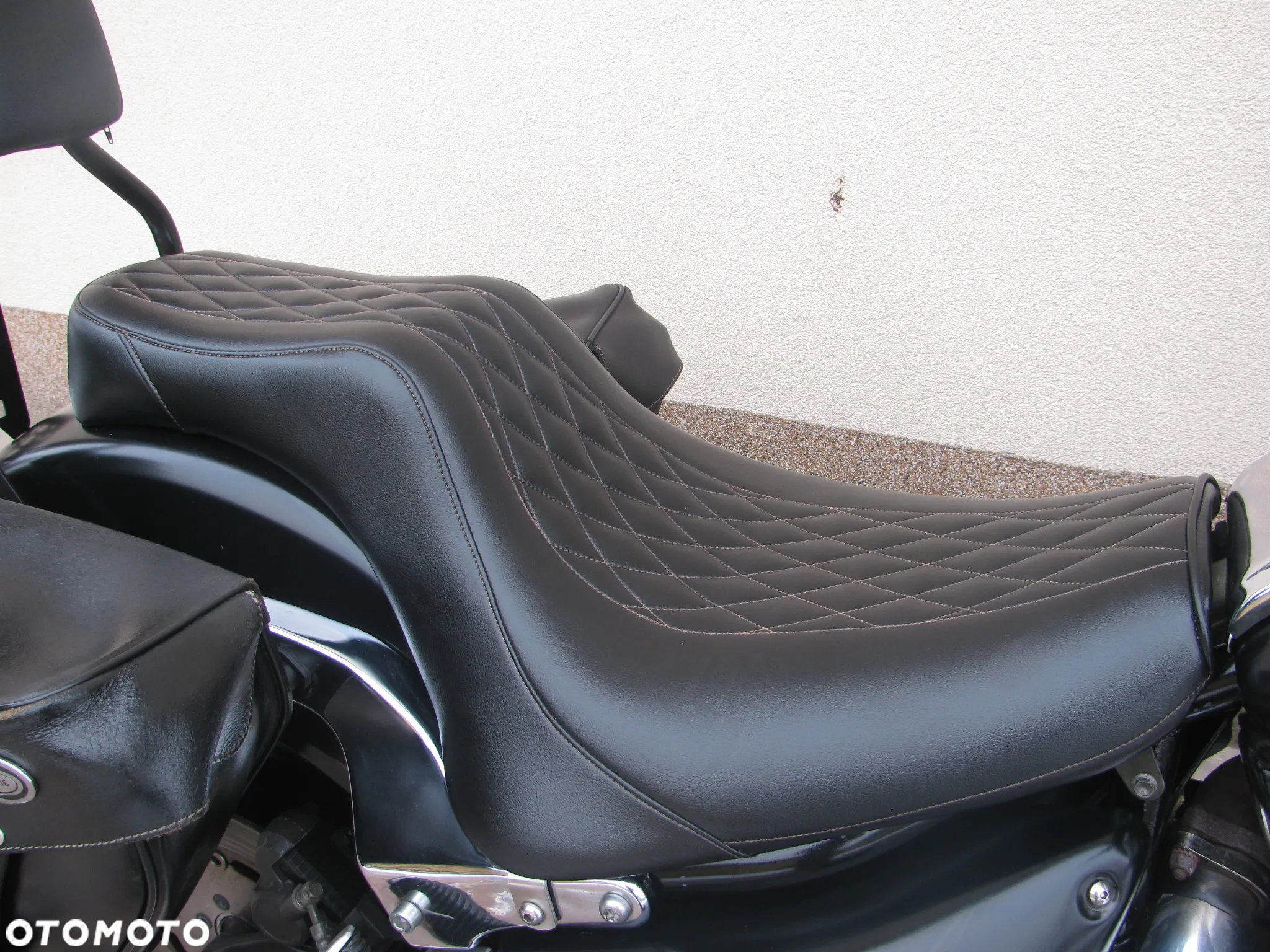 Suzuki Intruder - 11