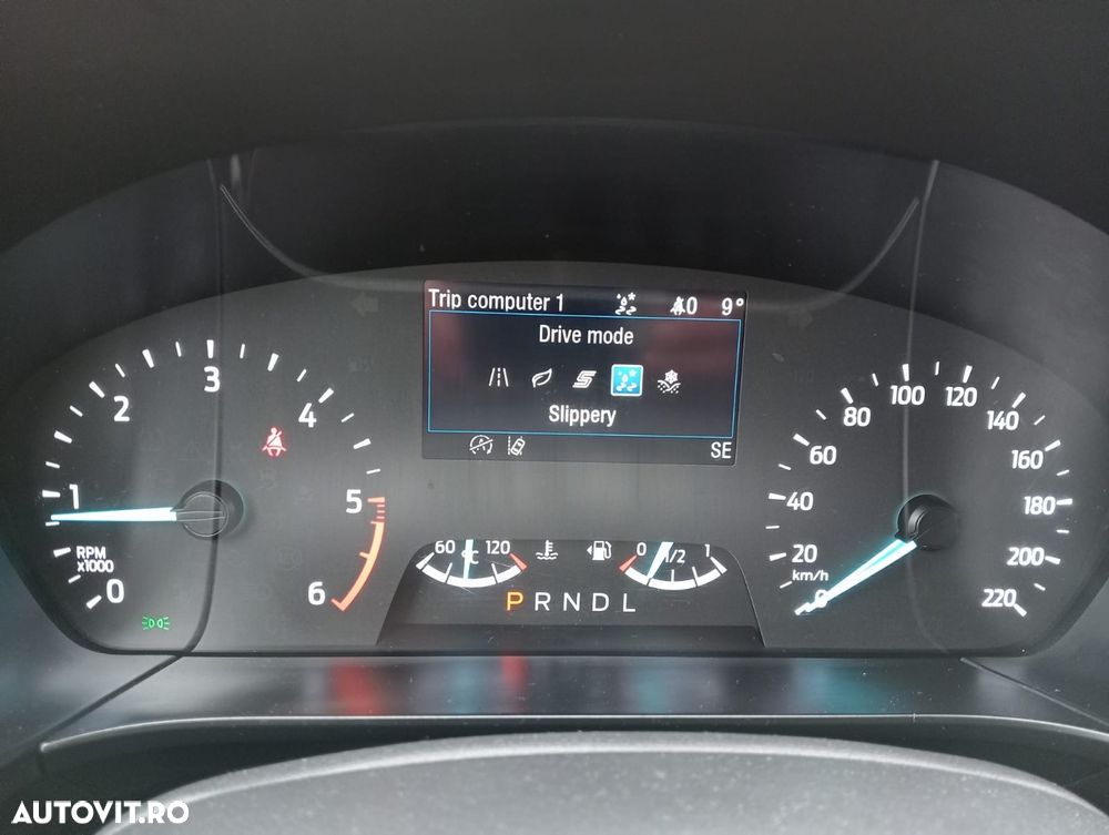 Ford Kuga 2.0 EcoBlue A8 AWD ST Line - 12