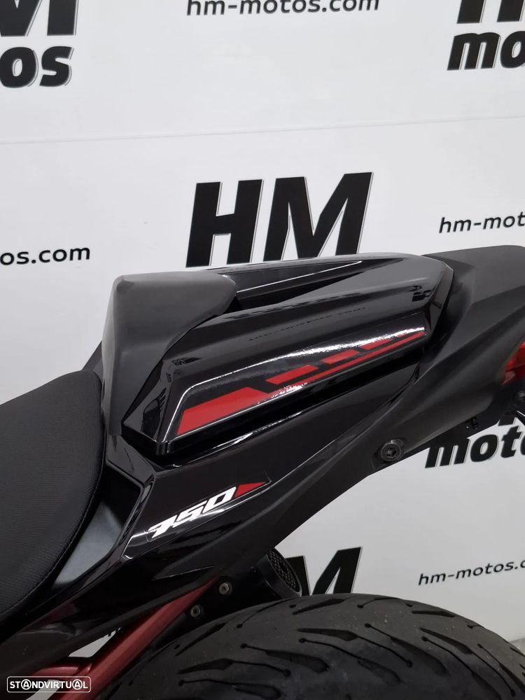 Honda CB 750 HORNET - 18